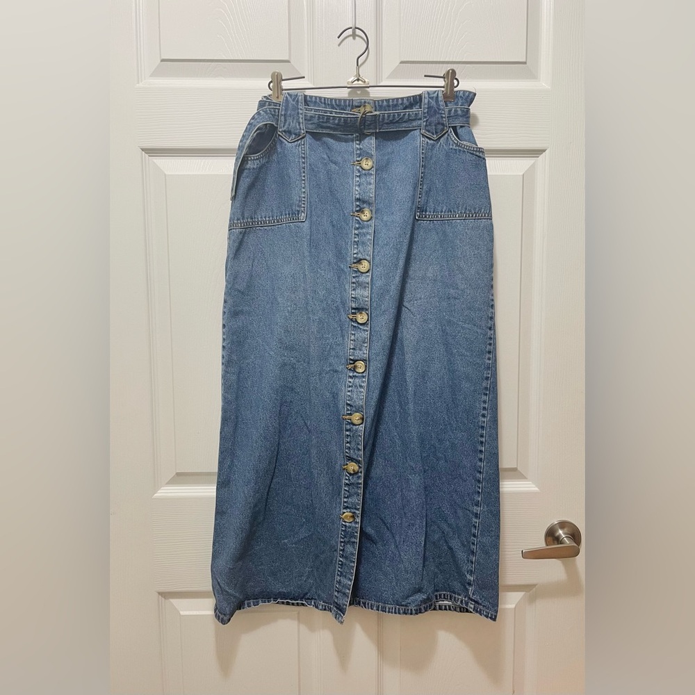 Passports Womens Denim Long Skirt Size 12 Buttons Pockets 100% Cotton